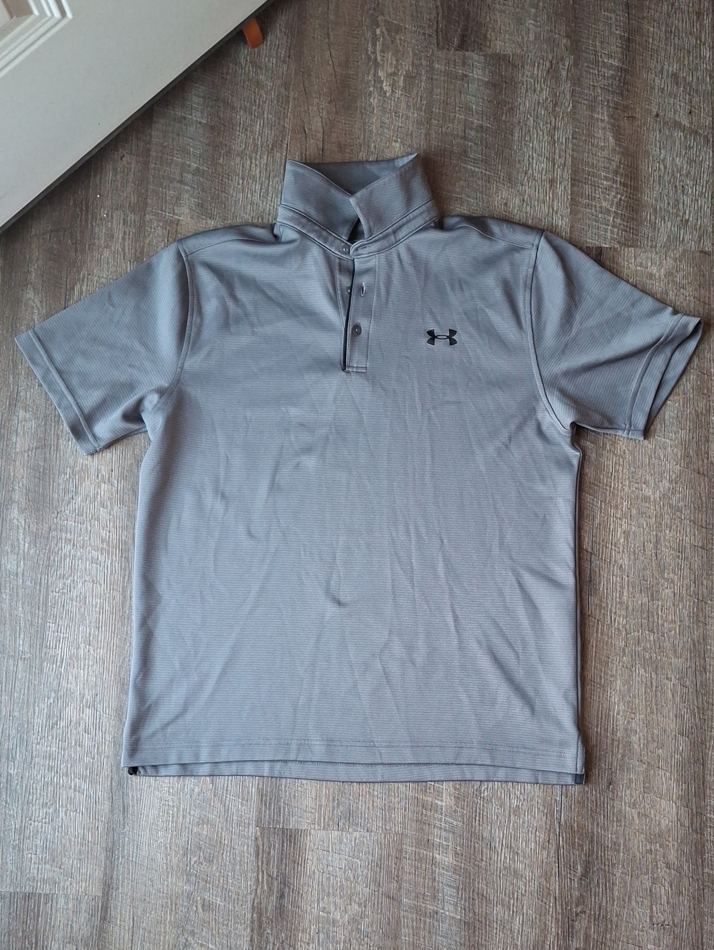 Under Armour Men’s Light Gray Short Sleeve Polo with Black Logo